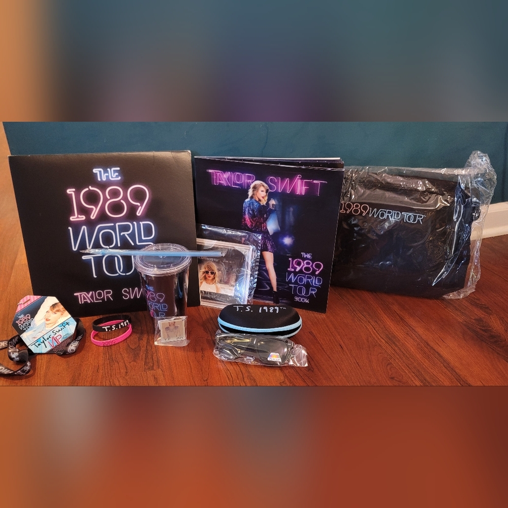 1989 World Tour Concert VIP Package